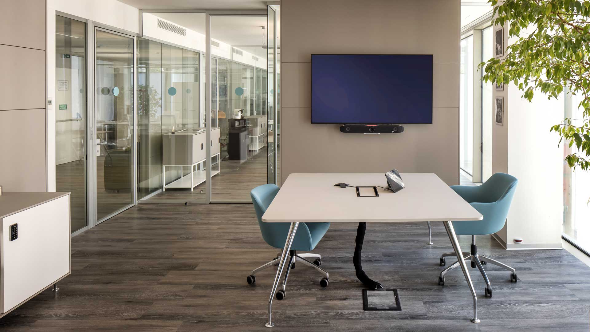 Back to work: le tendenze di design per l'ufficio 2025/2026 | Feel The