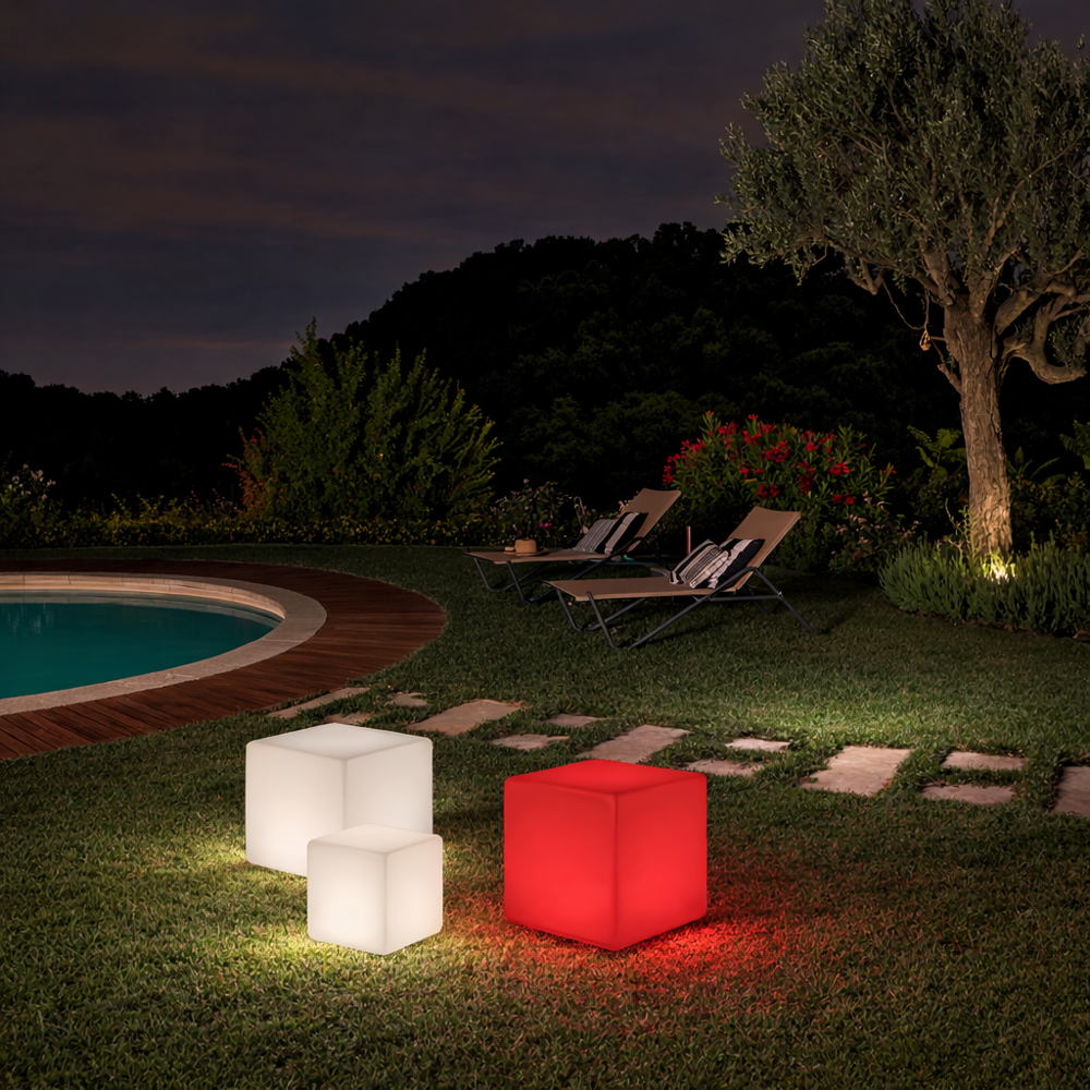Lampade ricaricabili da esterno dalla forma a cubo in giardino con luce rossa e bianca