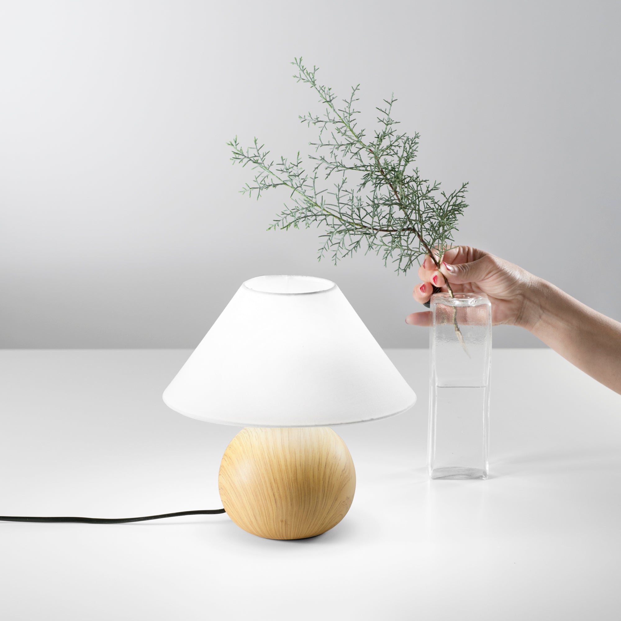 Lampe de table PINO en céramique effet bois naturel et abat-jour en tissu