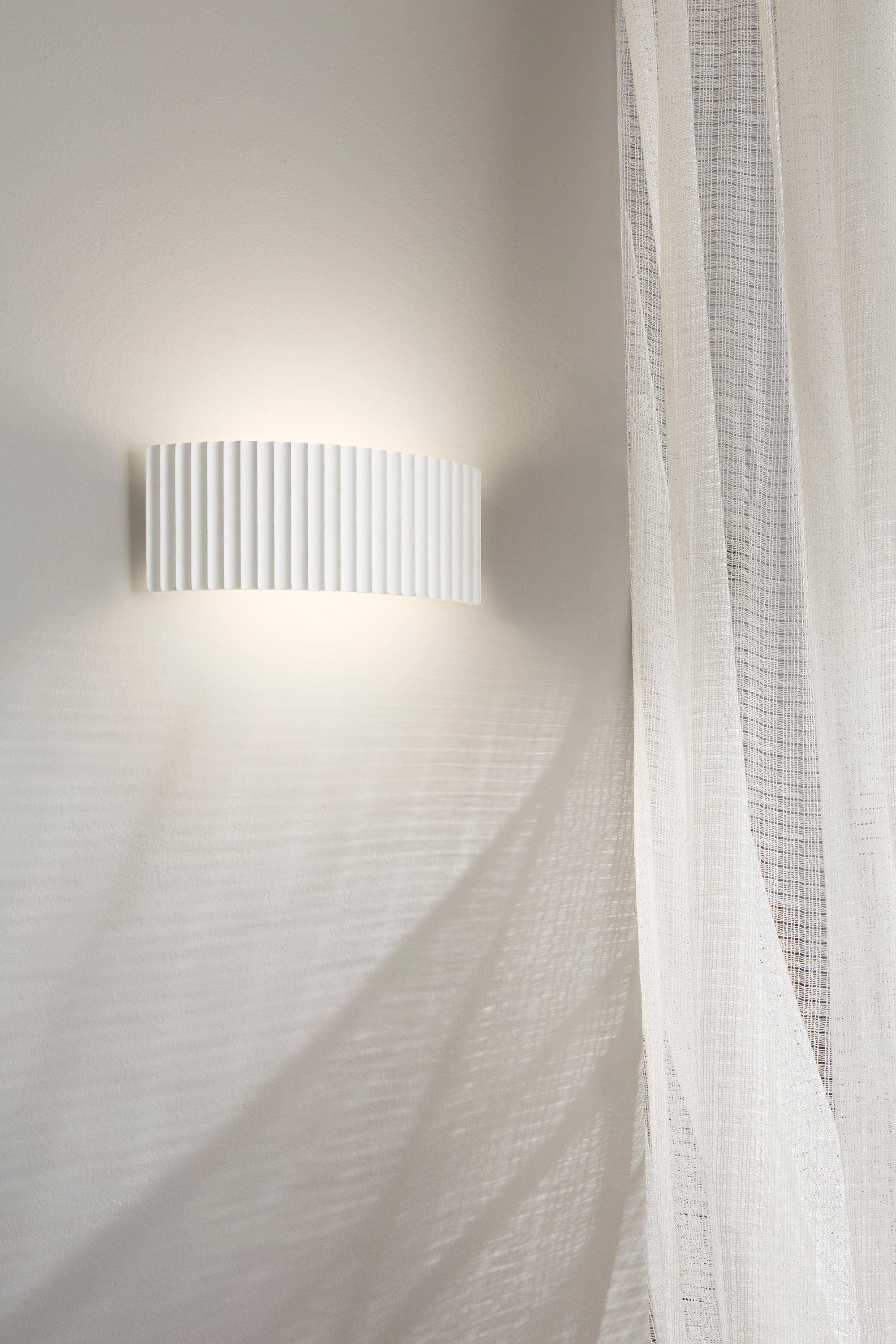 Applique Cyprus in gesso bianco | FT Feel The