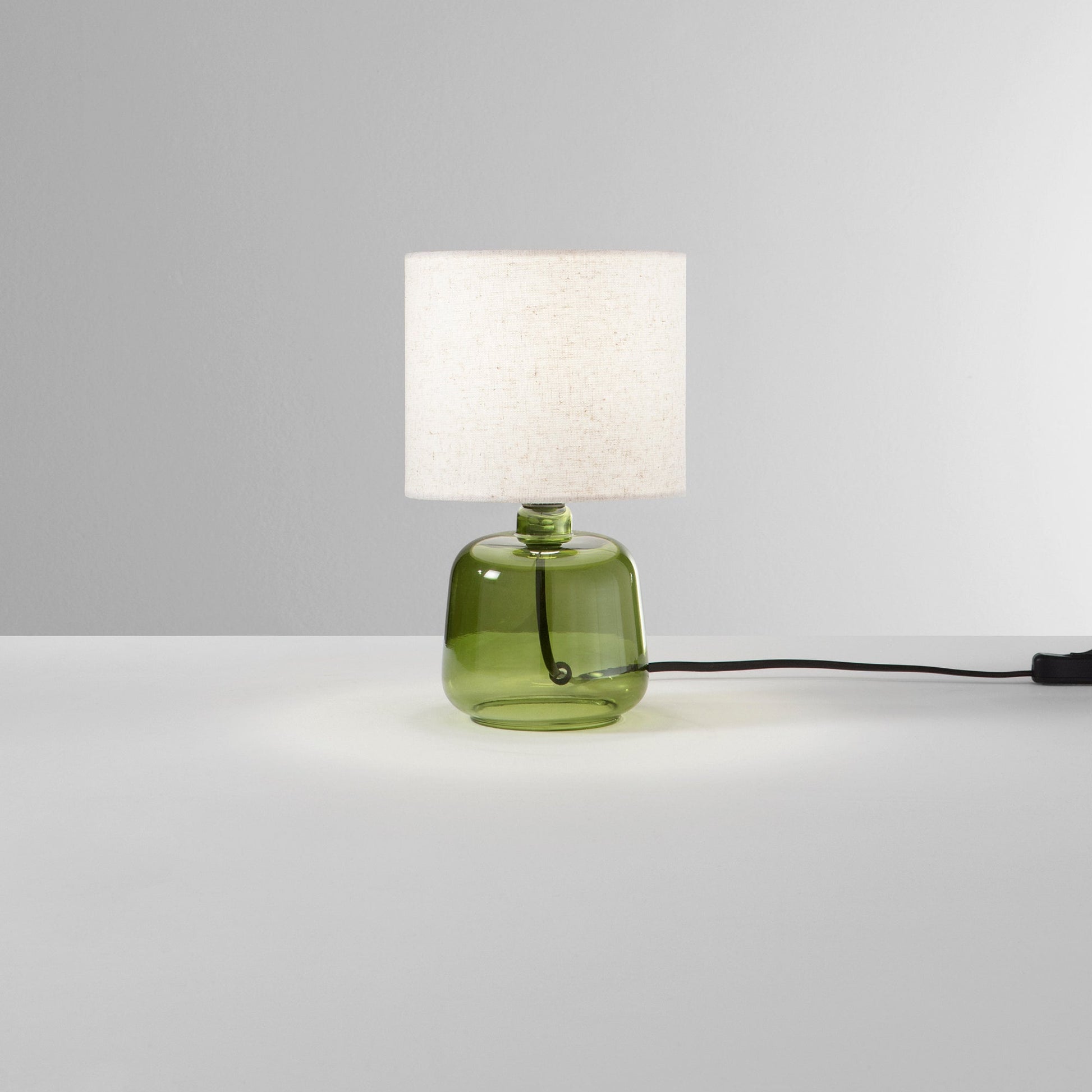 Lume Emerald verde - Foto sfondo grigio