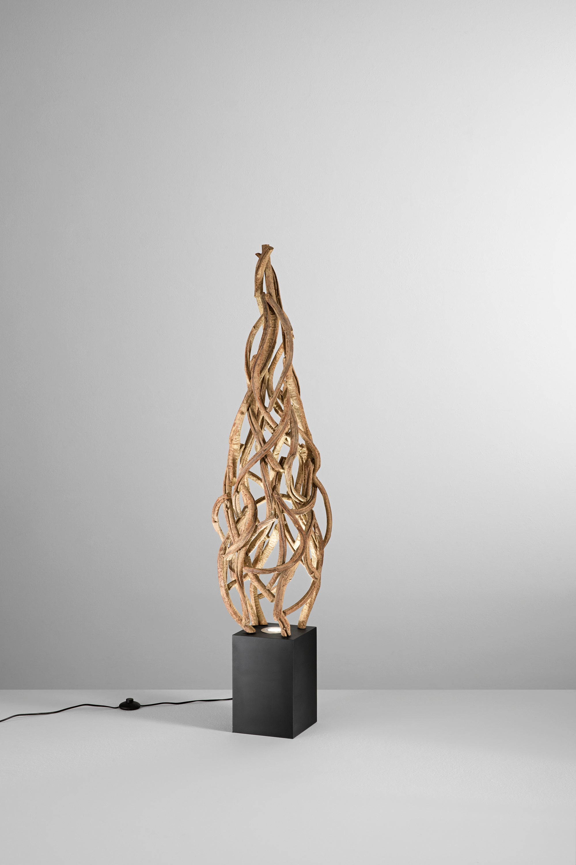 Piantana EPIGEA in legno artigianale | FT Feel The