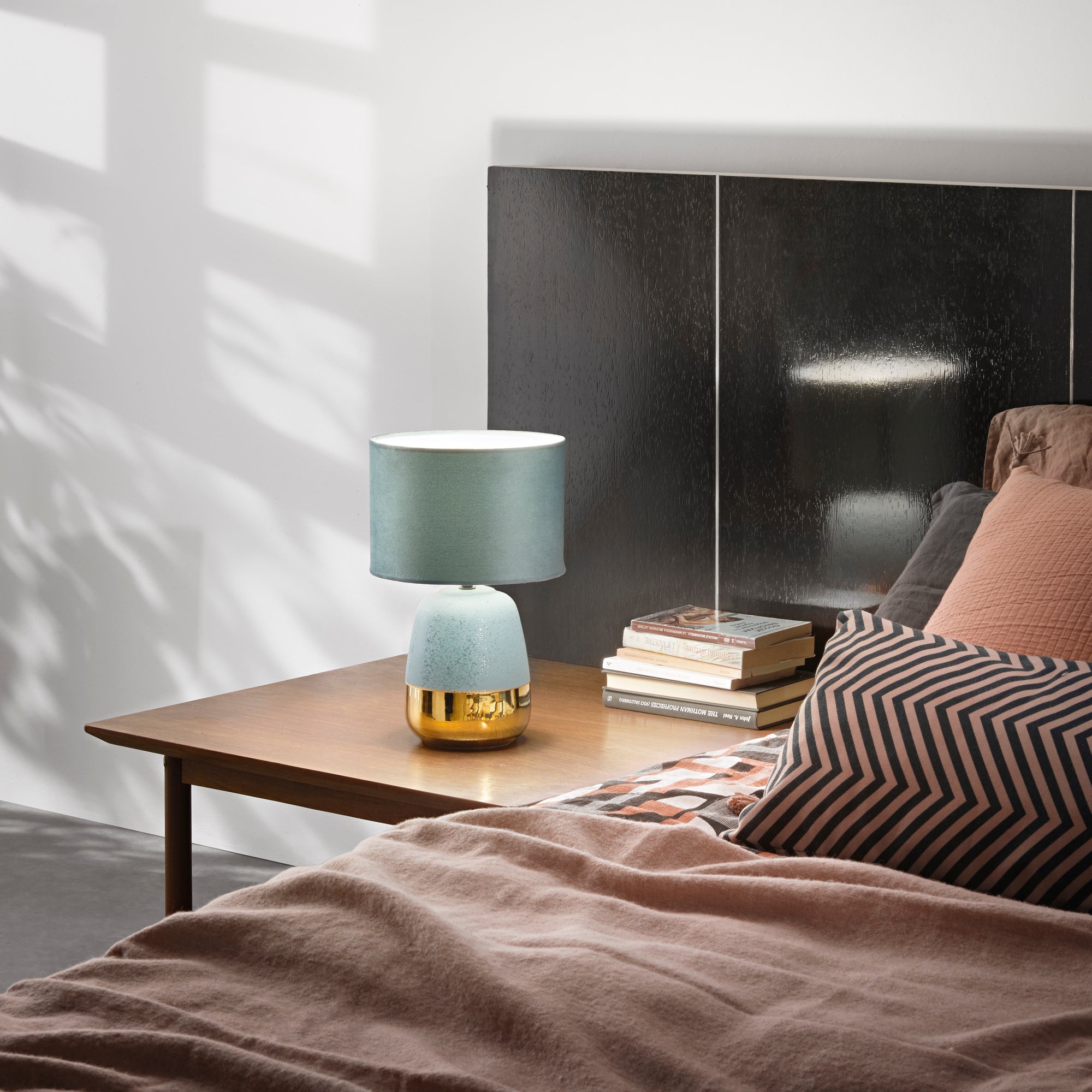 Lampada da tavolo SIOUX in ceramica con paralume in tessuto 35 cm. - FT-FeelThe