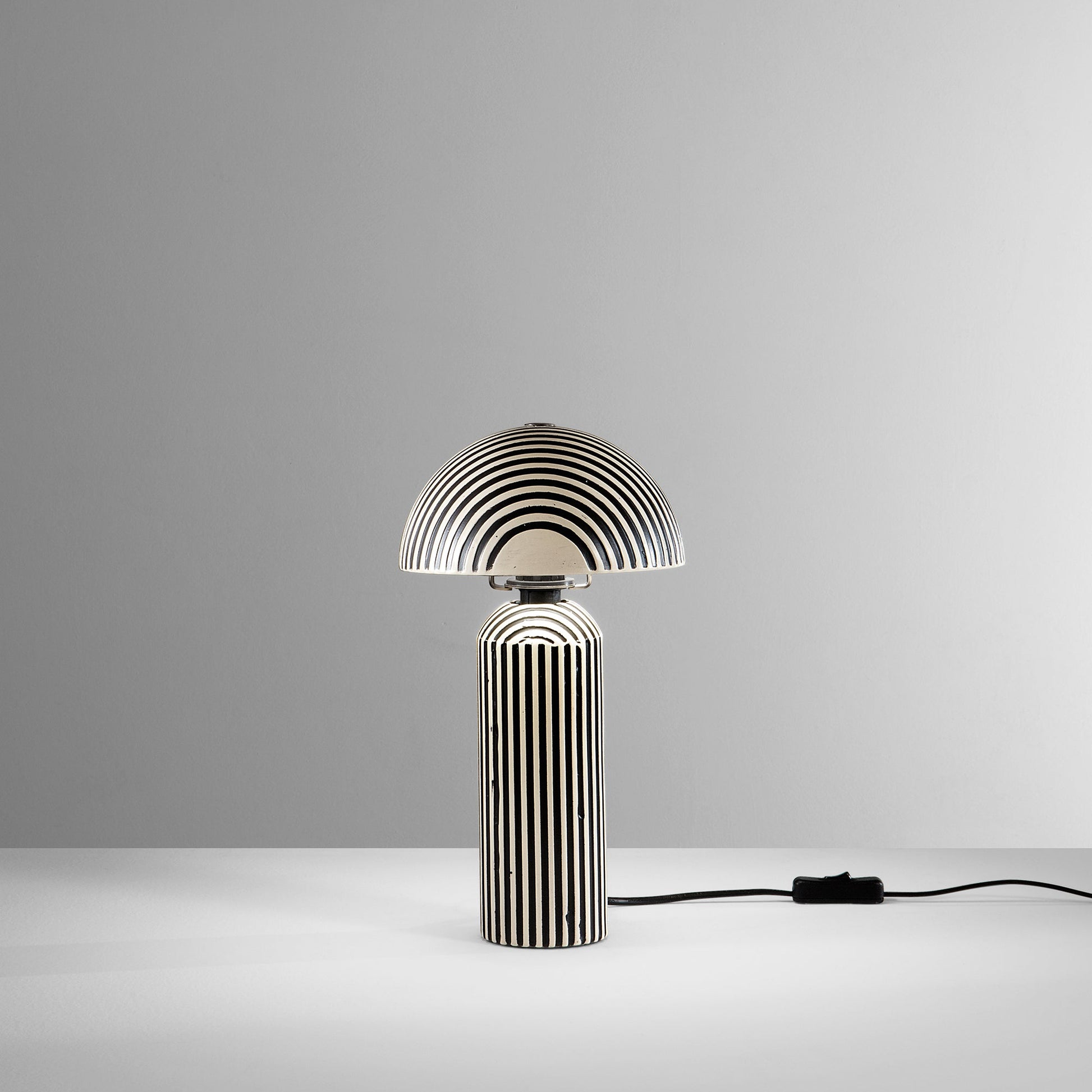 Lume Tanzania - Foto sfondo grigio