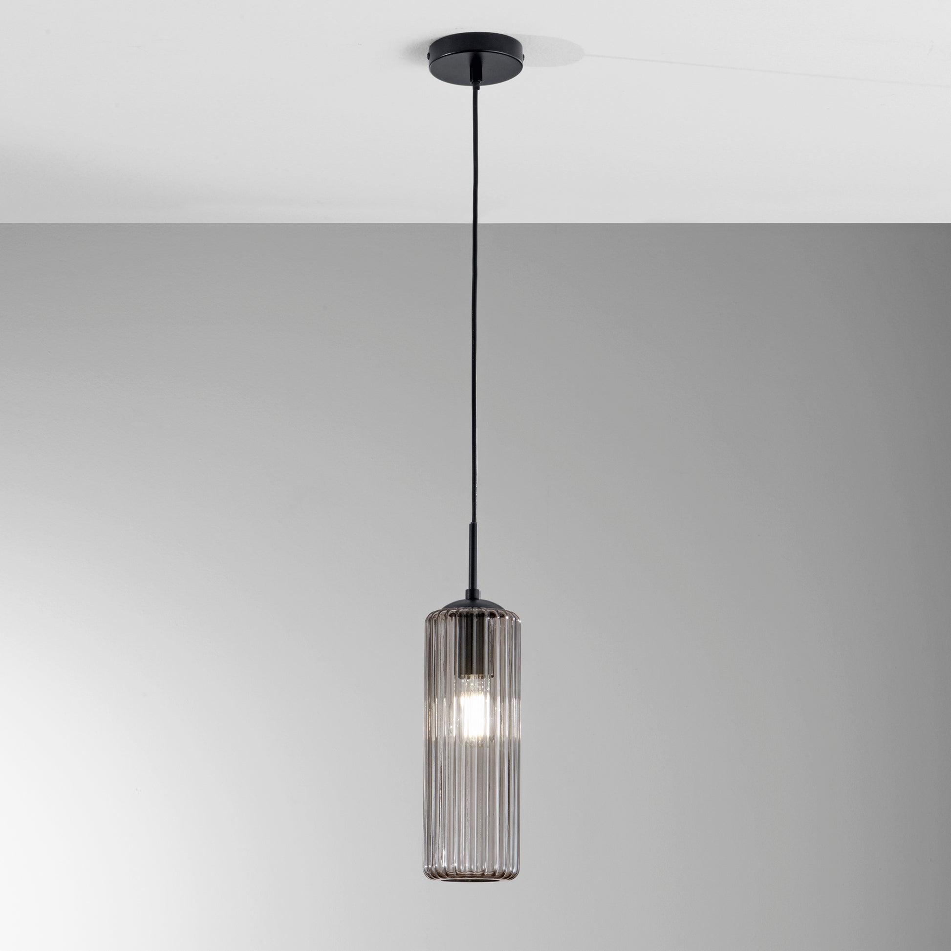 Sospensione Venice con vetro grigio