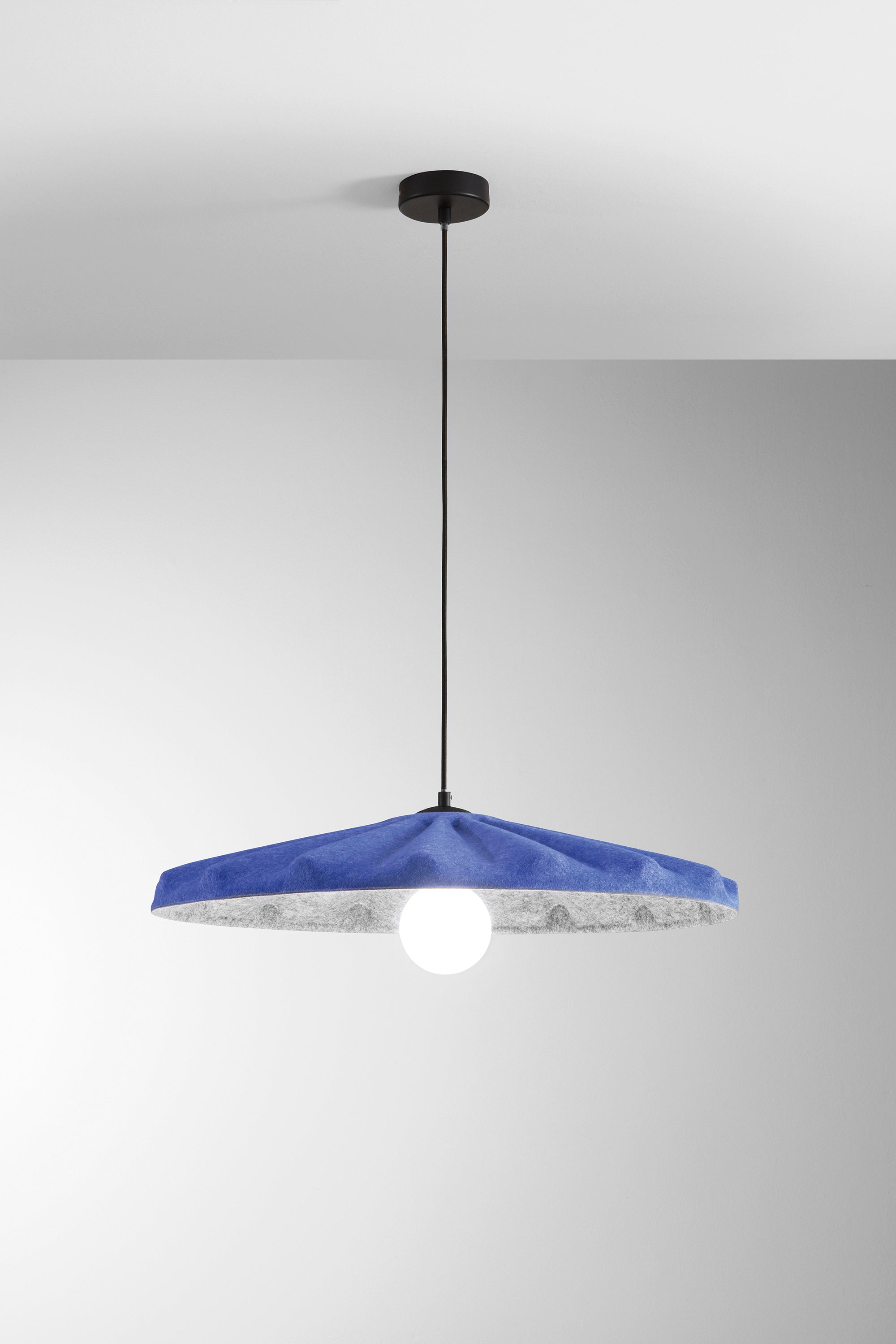 Sospensione Wimbledon in feltro naturale