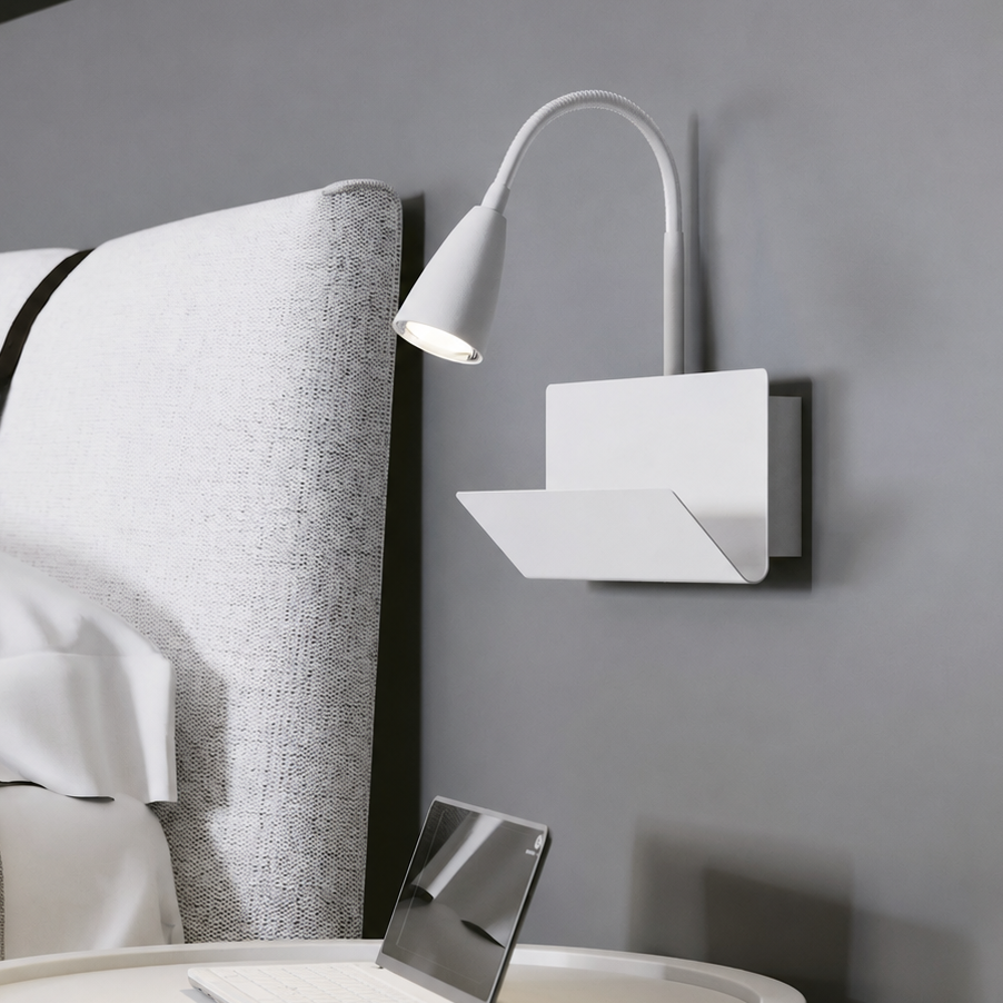 Applique GULP con mensola e presa USB