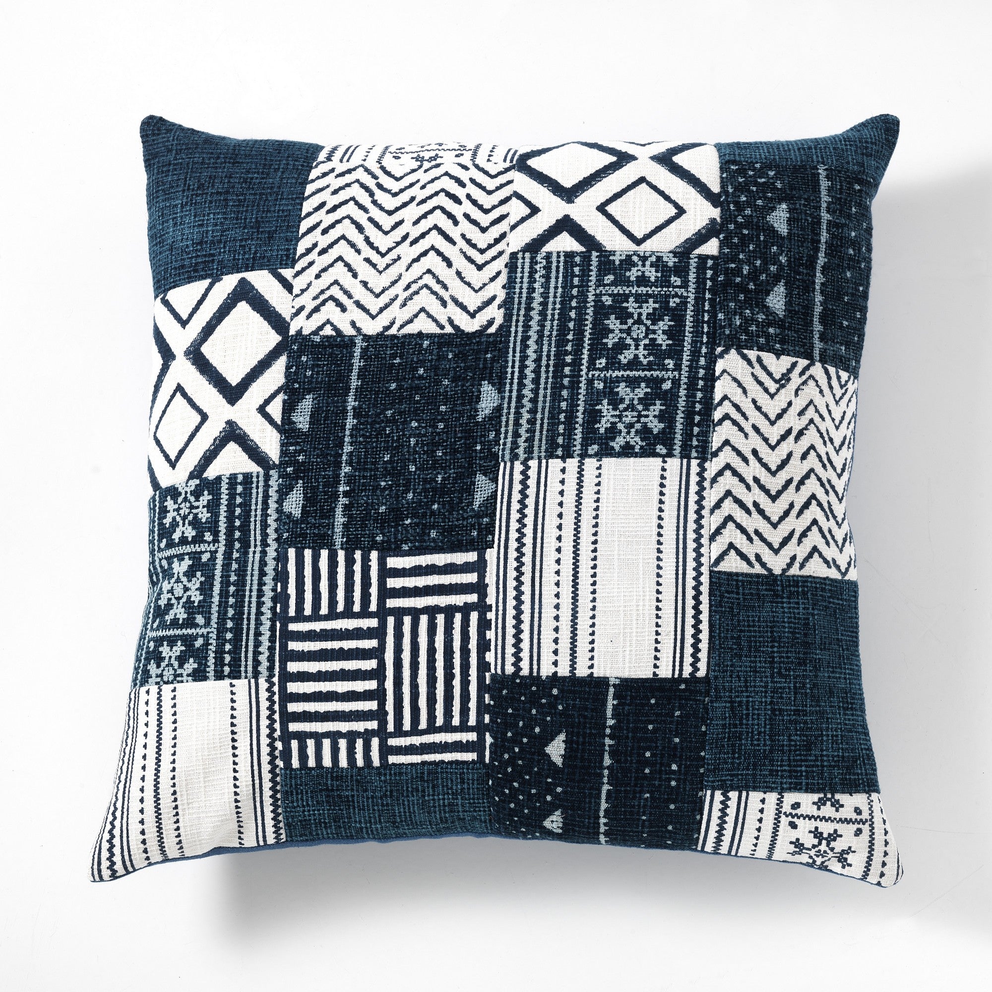 MAYA cushion with cotton cover