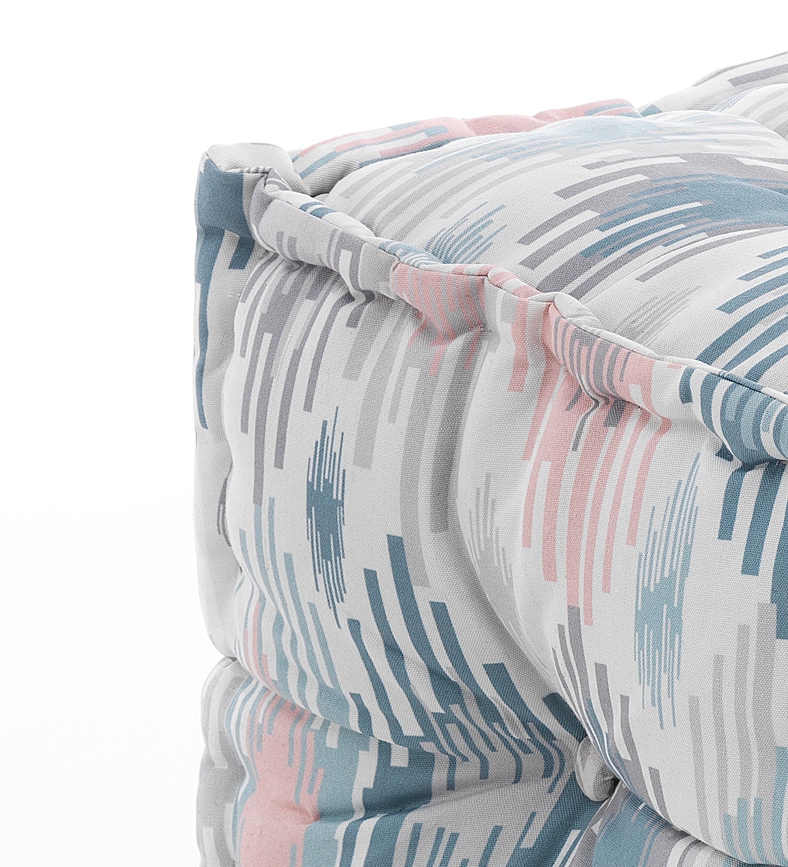 Pouf PASTEL en polyester imperméable et fibres de tissu