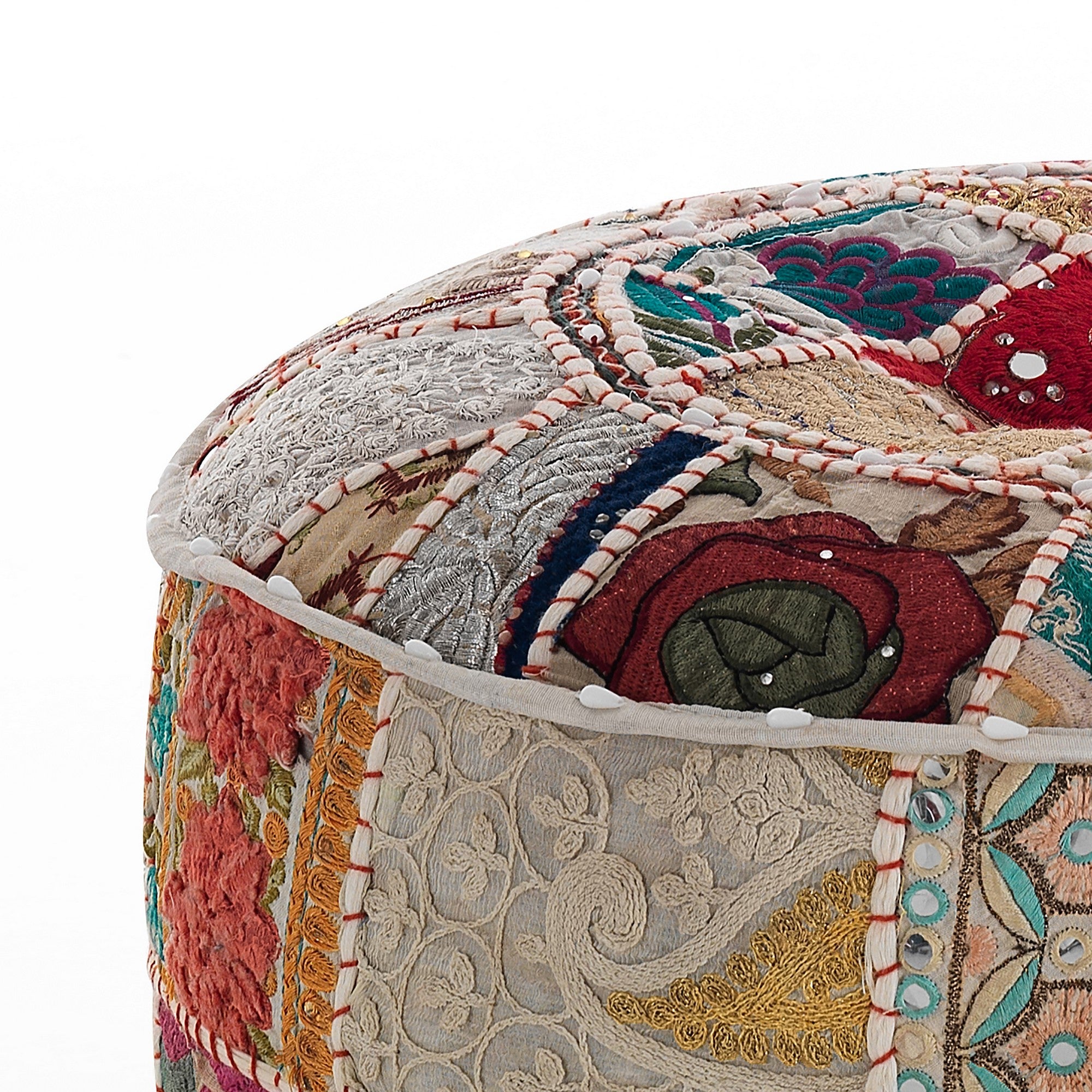 Pouf ISTANBUL recouvert de technique patchwork