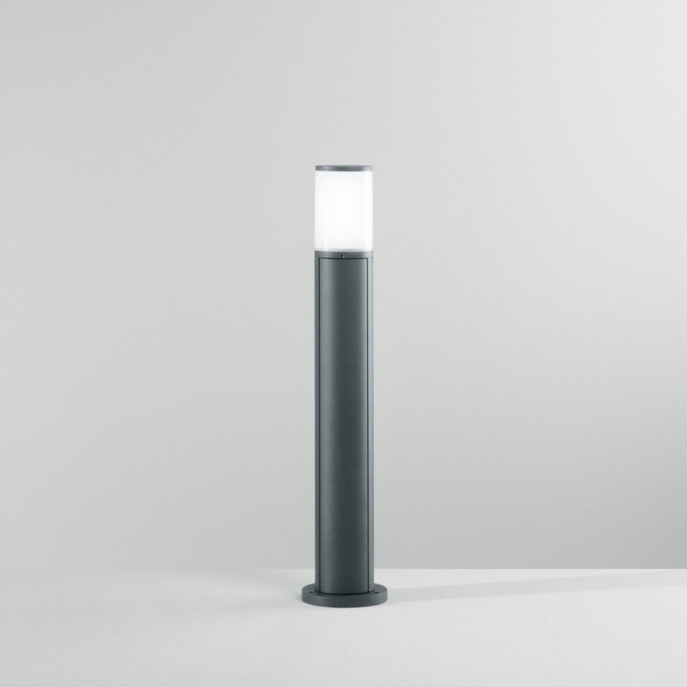 Borne d'extérieur LED DISCOVERY en aluminium avec prises Schuko