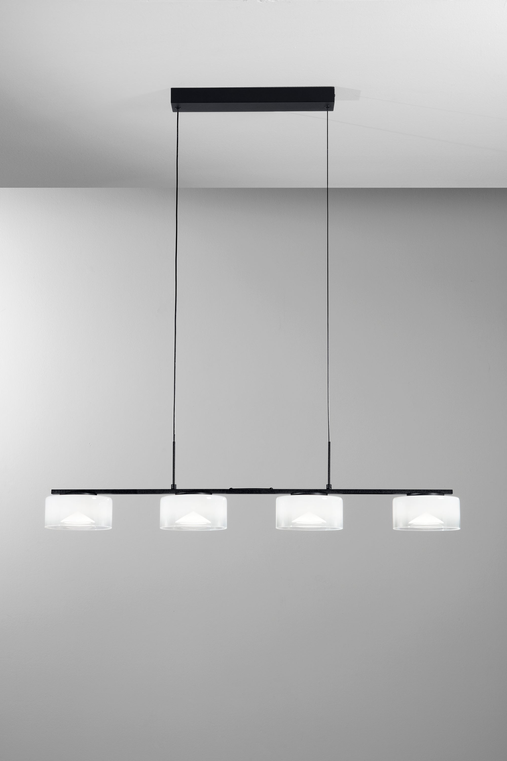 Sospensione EMILY con luce regolabile | FT Feel The