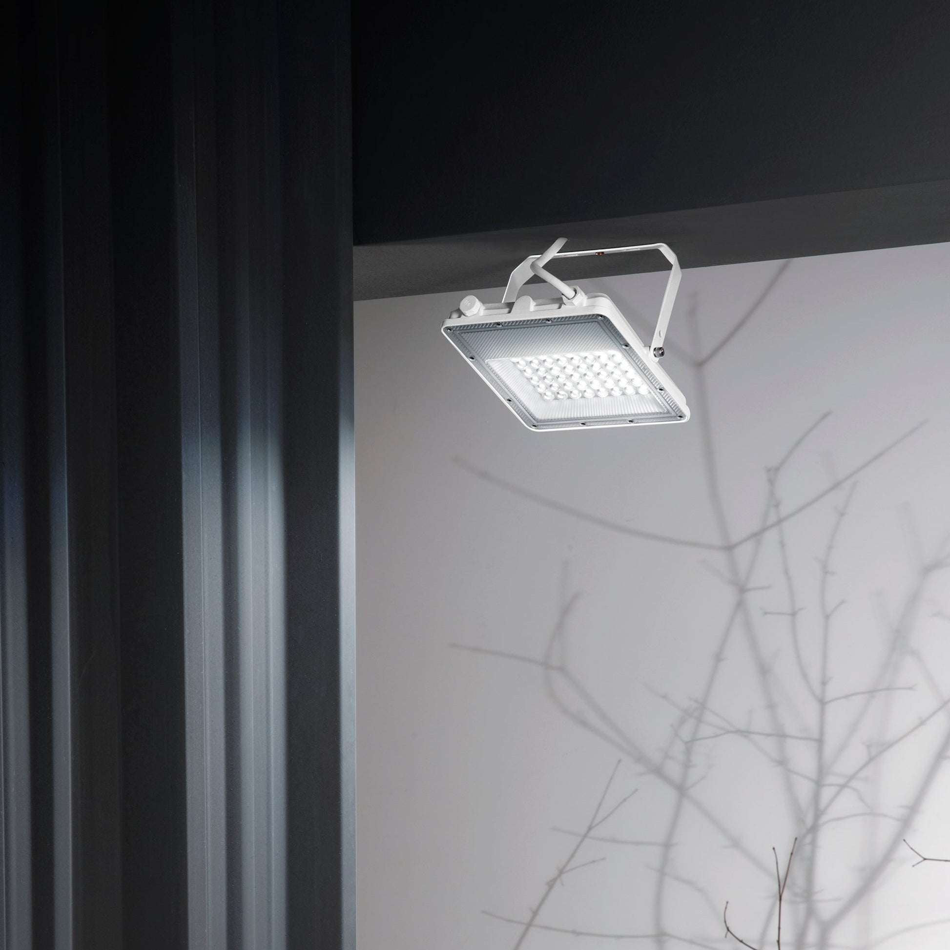 Proiettore LED Esus - Foto ambientata