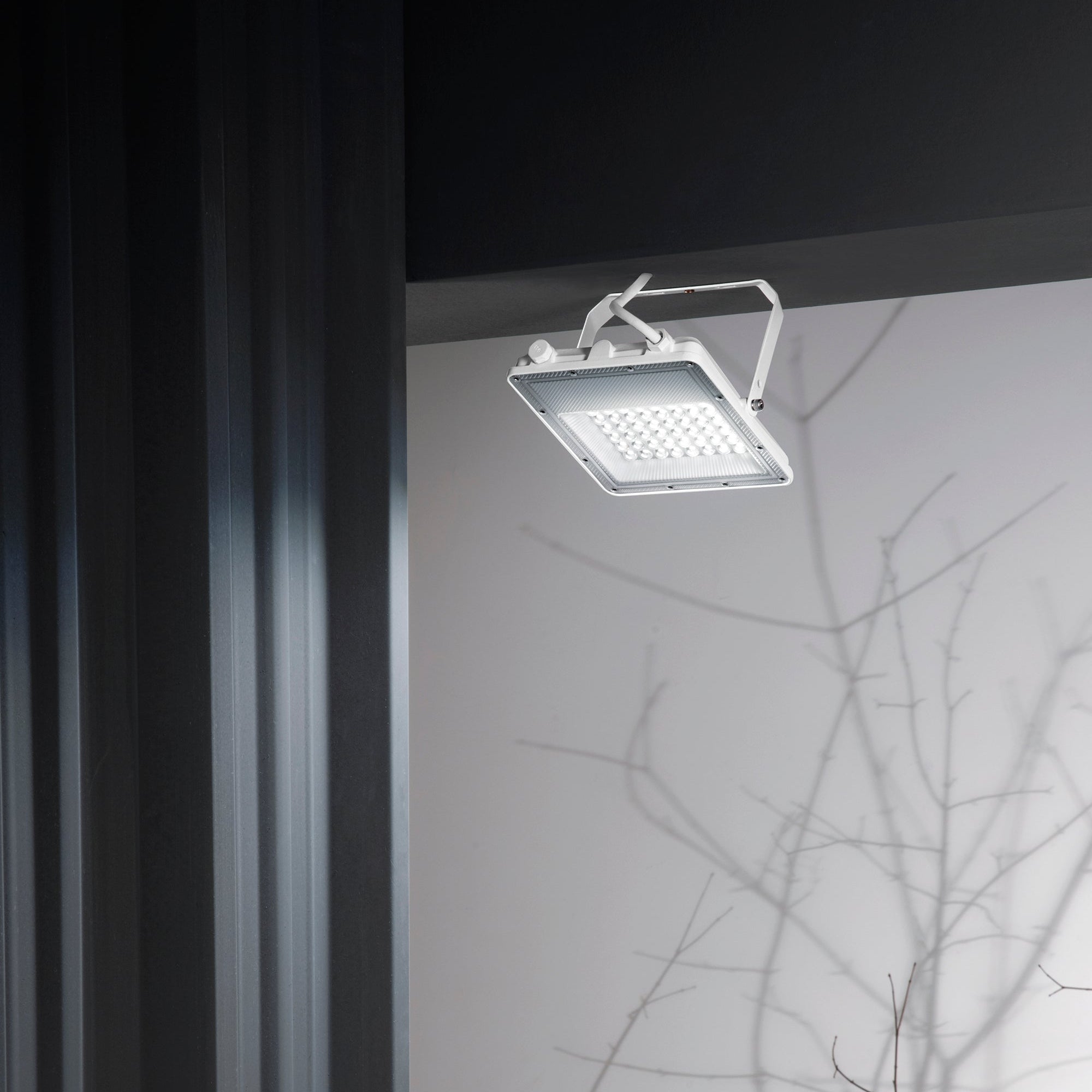 Proiettore LED Esus - Foto ambientata