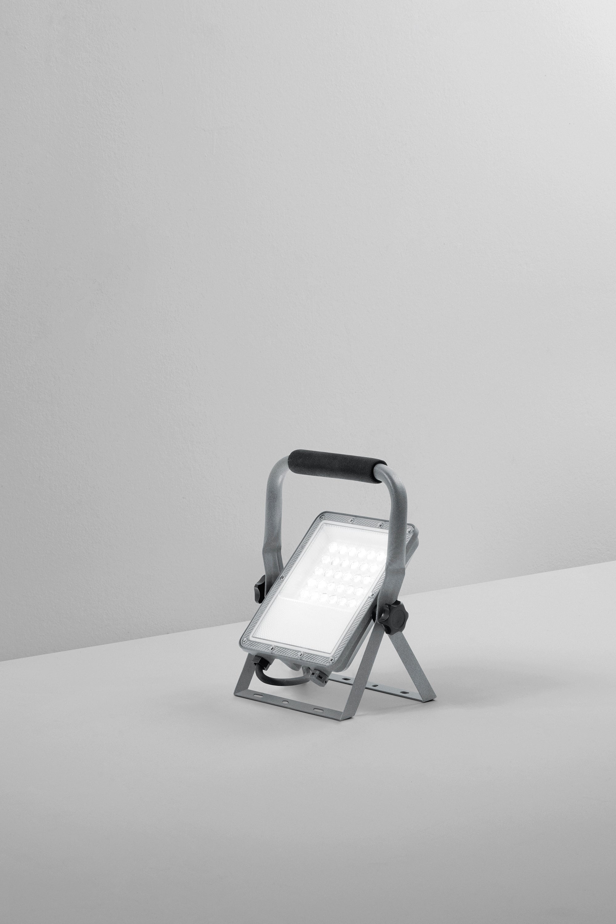 Proiettore LED ESUS portatile | FT Feel The
