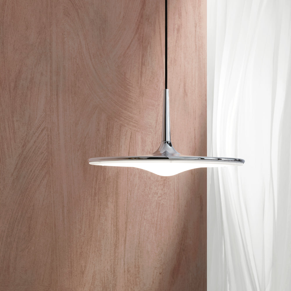 Lampadario a sospensione LED IKON in metallo cromato con luce biemissione