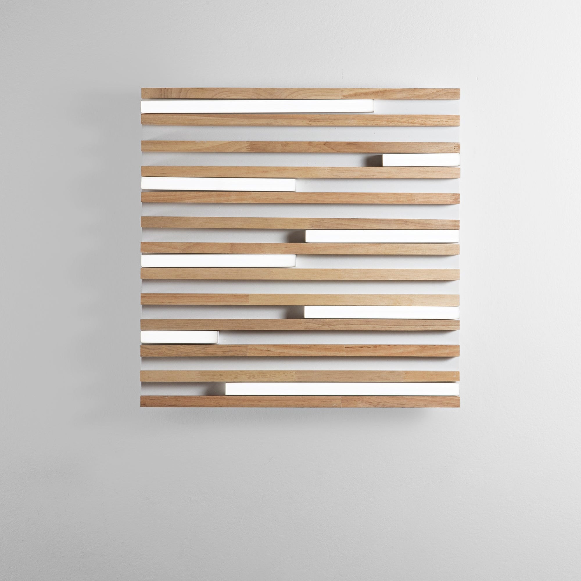 Plafoniera Kuma bianca piccola - Foto sfondo grigio