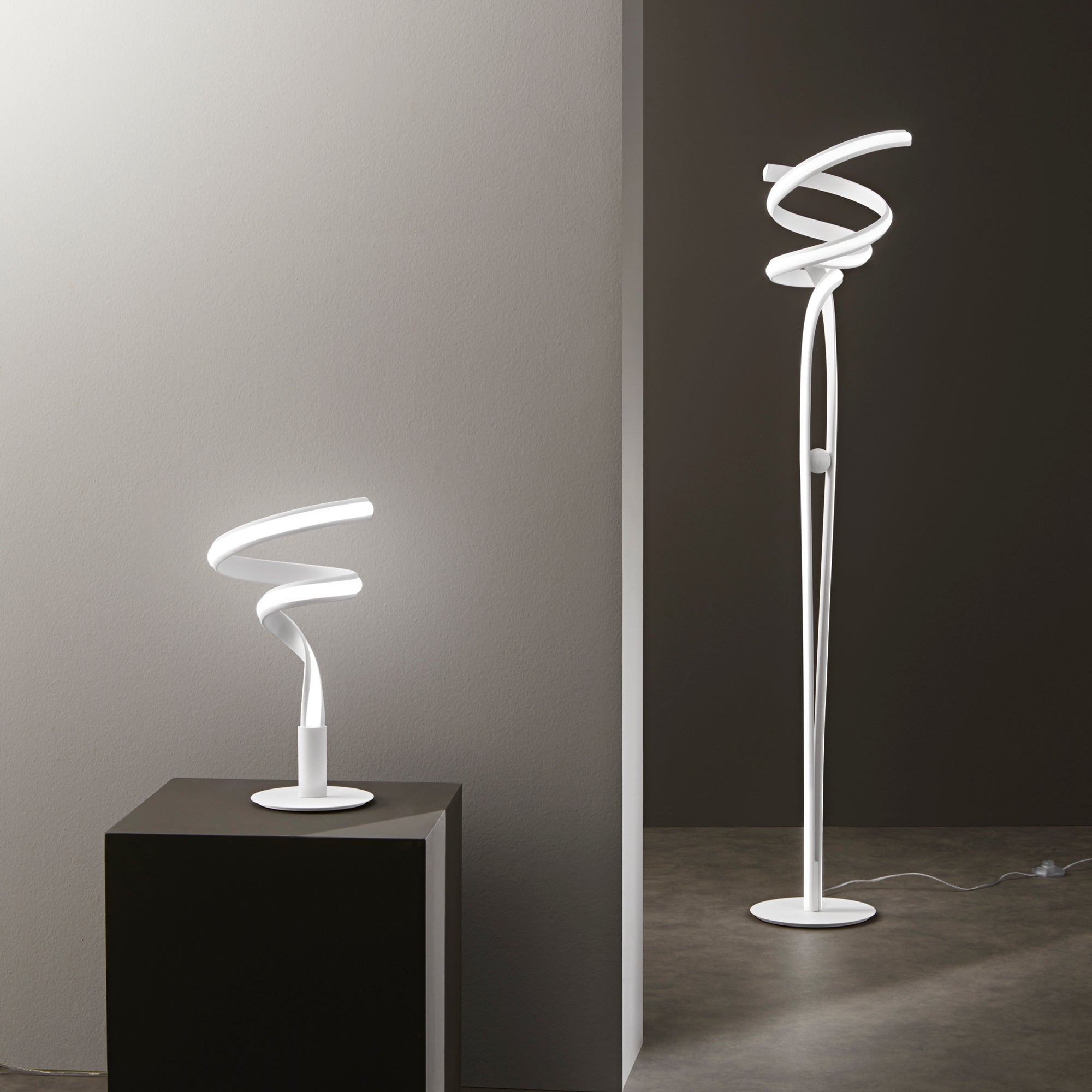 Lampada da tavolo LED MYSTRAL con interruttore CCT - FT-FeelThe