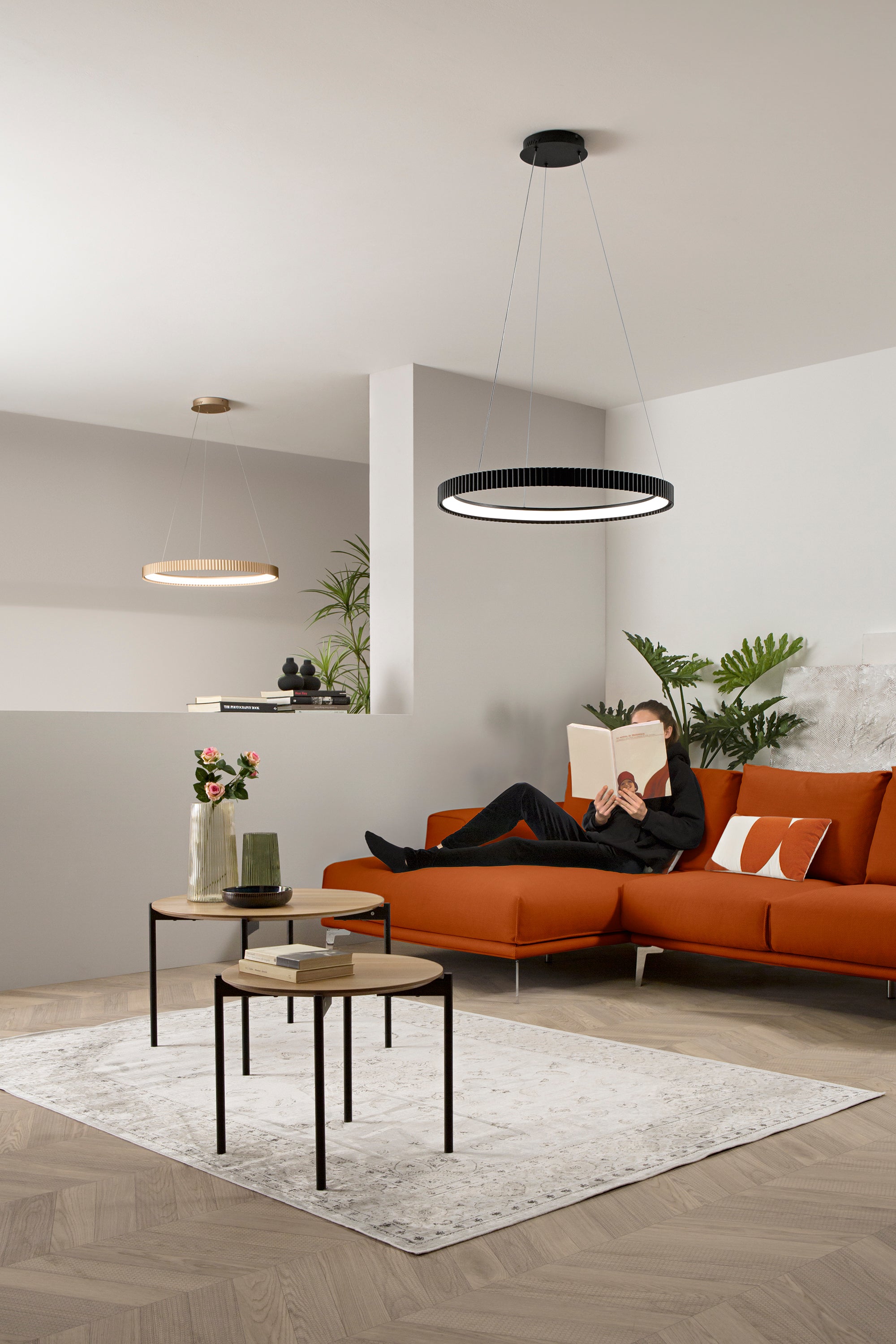 Sospensione NIKE in metallo nero | FT Feel The