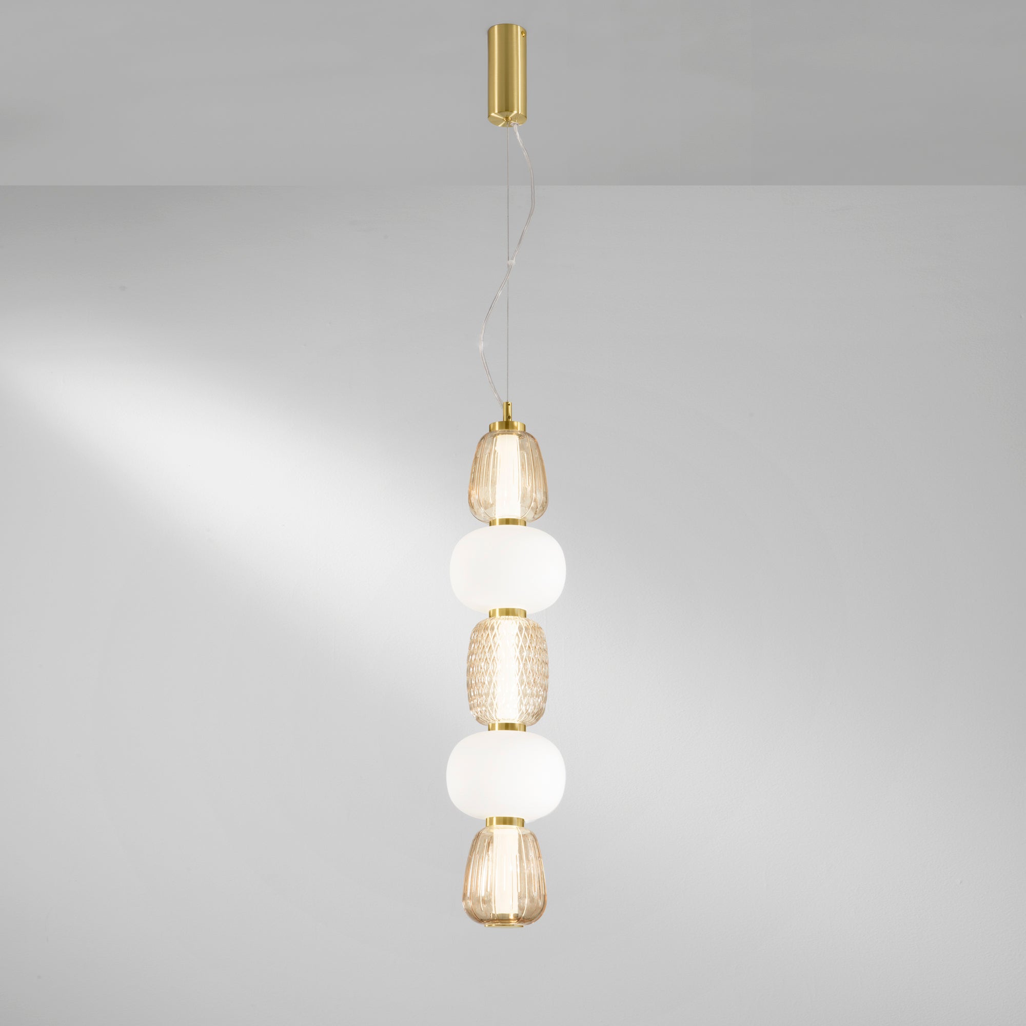 Sospensione TOTEM oro vetro trasparente con diffusore opale LED Integrato - FT-FeelThe