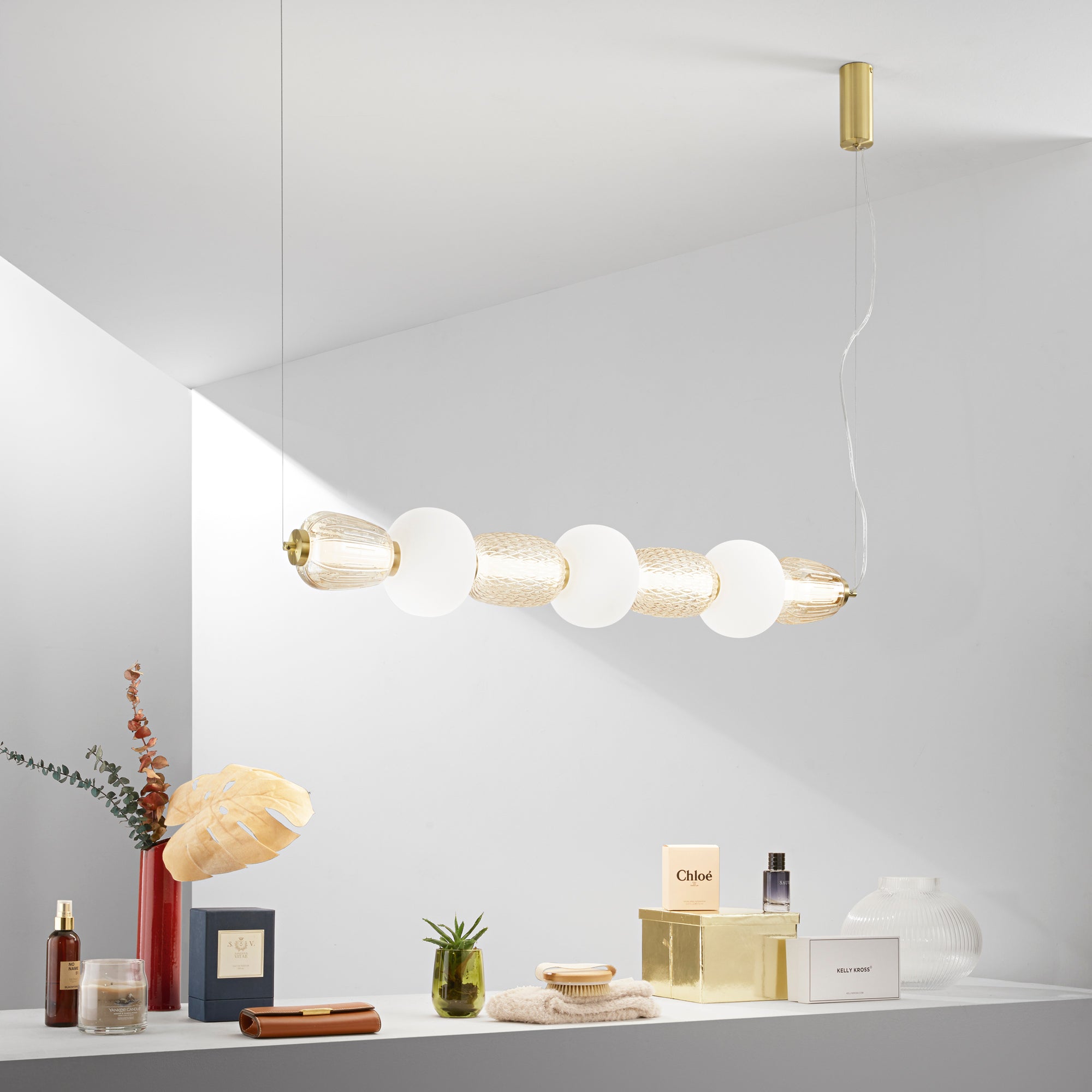 Sospensione TOTEM oro vetro trasparente con diffusore opale LED Integrato - FT-FeelThe