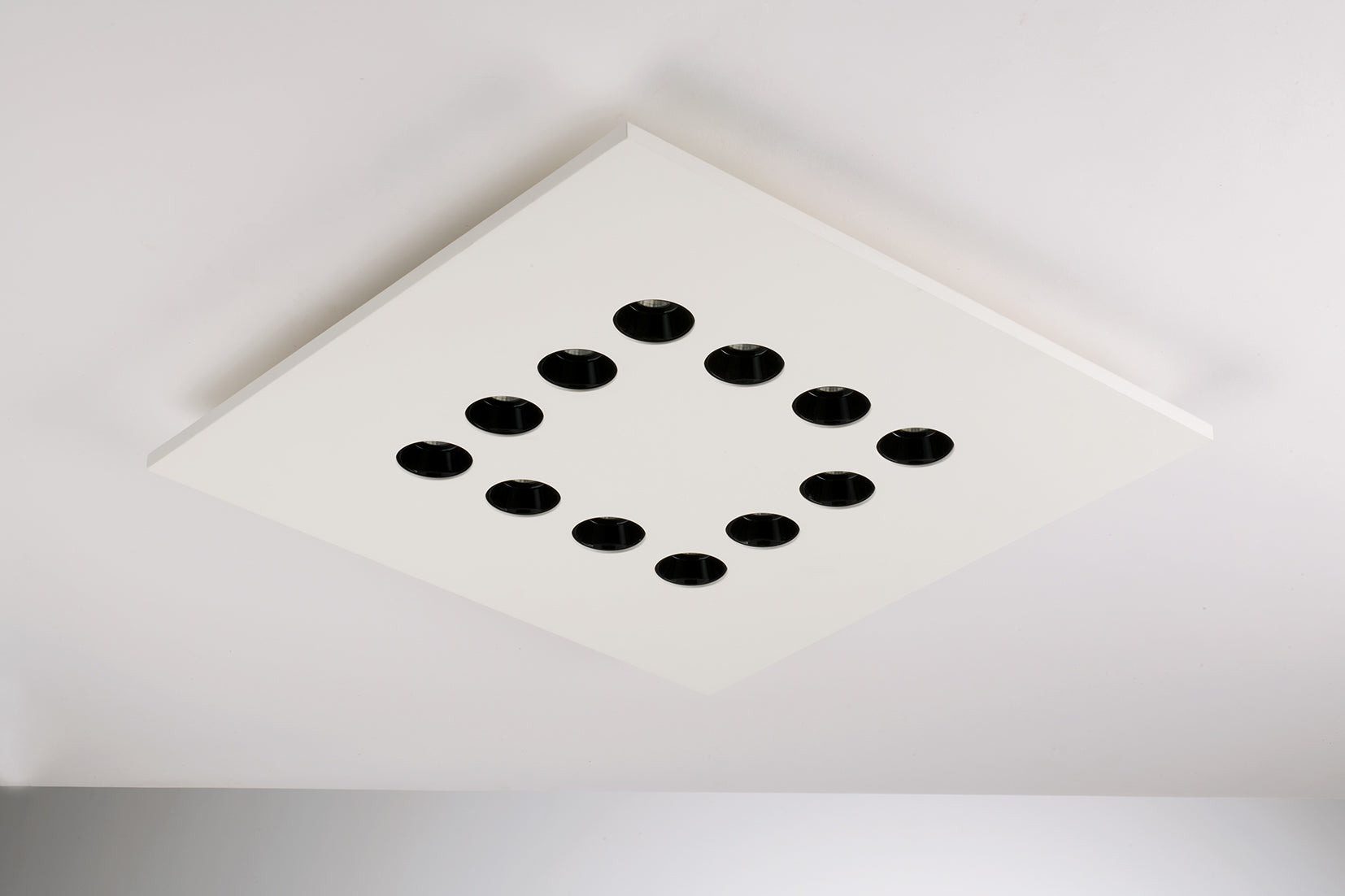Plafoniera LED XICO verniciabile con interruttore CCT per la regolazione colore - FT-FeelThe