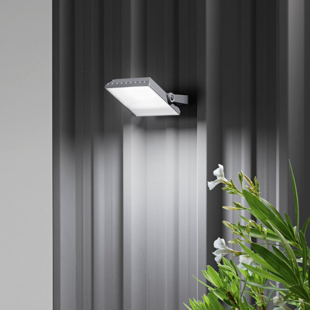 Proiettore LED AXEL con interruttore CCT e IP65