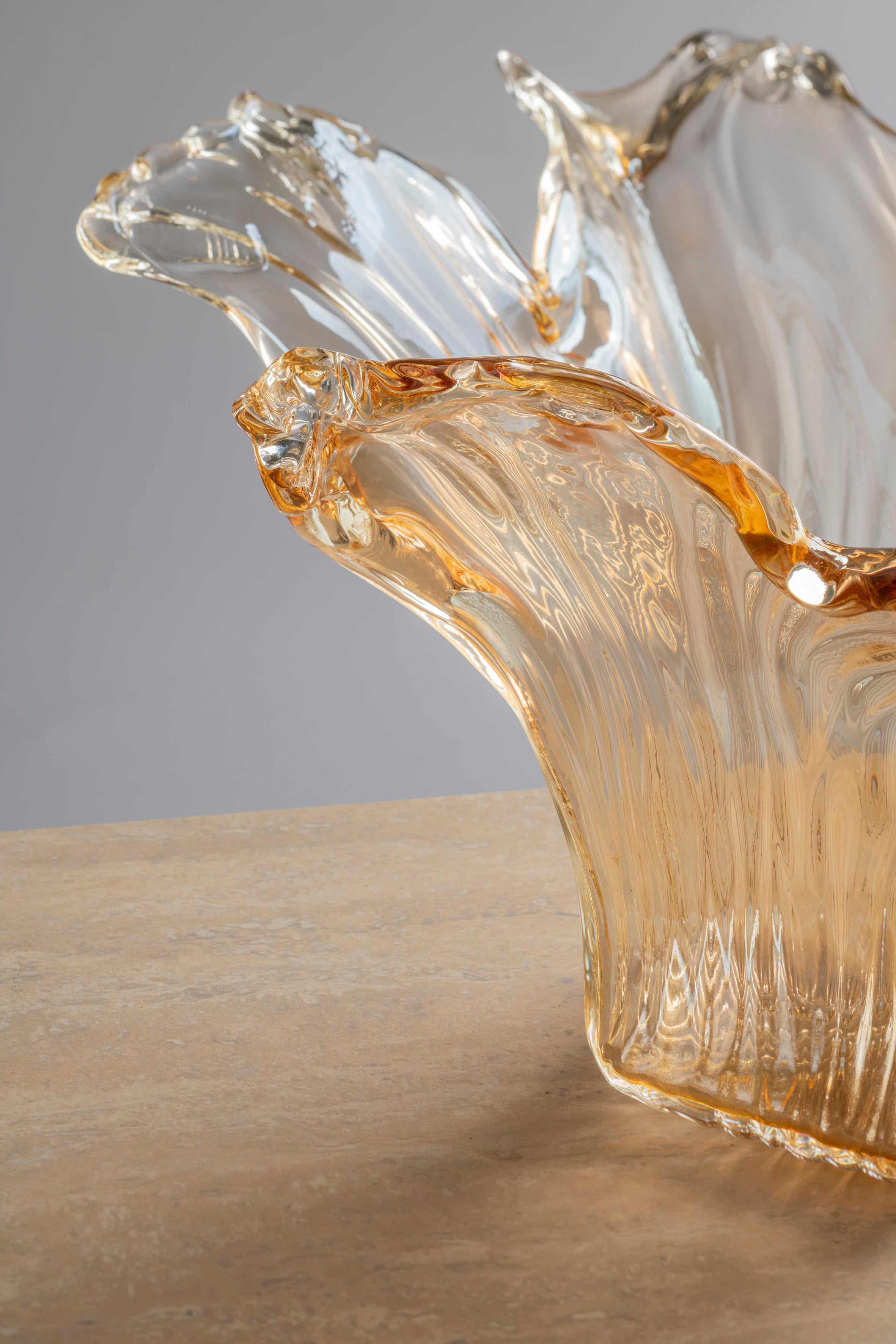 Vaso artigianale in vetro ambrato