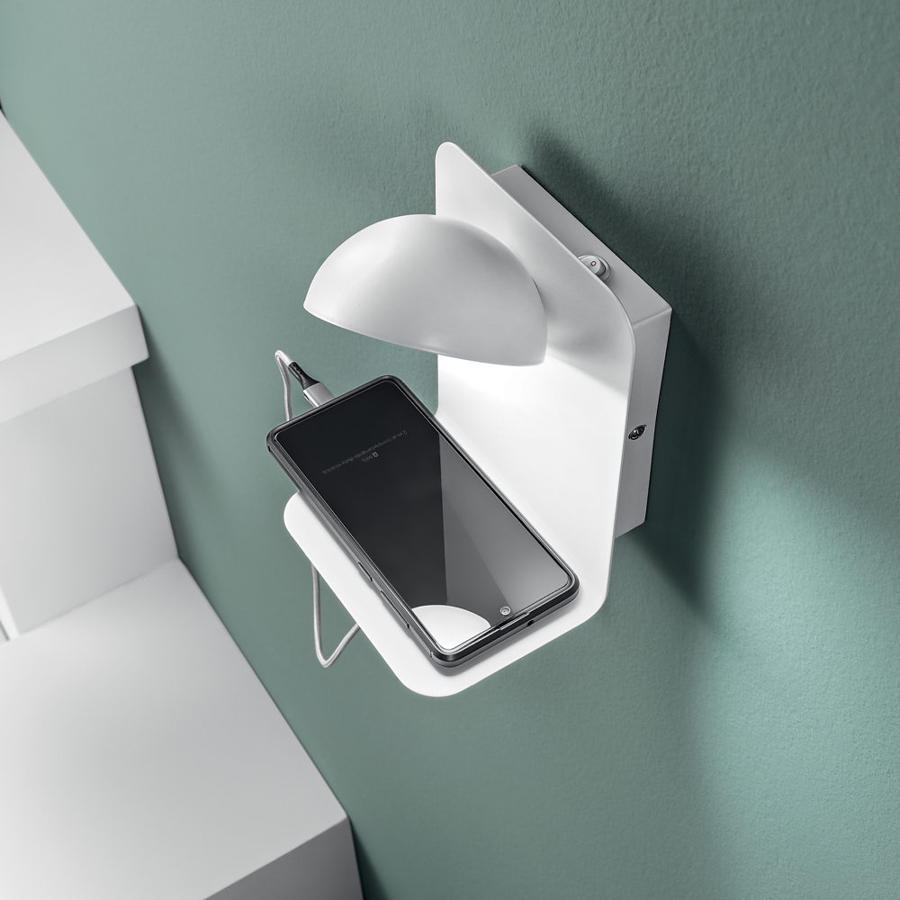 BOING LED wall light and USB input