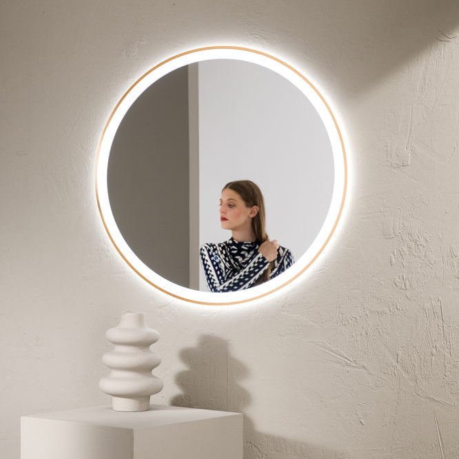 Specchio Oronero con ragazza che si specchia