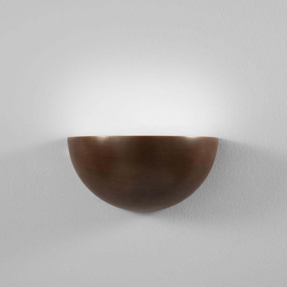 MORITZ wall lamp in plaster with a Walnut or Oak wood effect