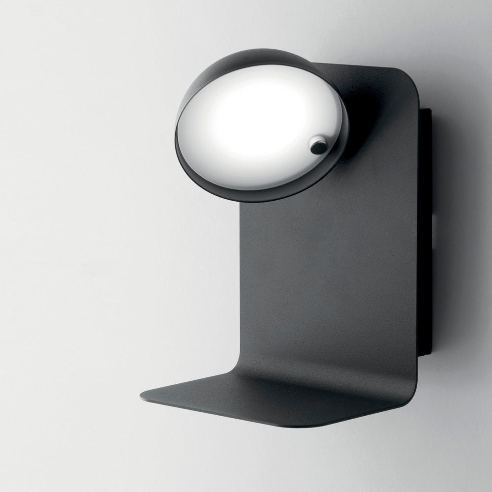 BOING LED wall light and USB input