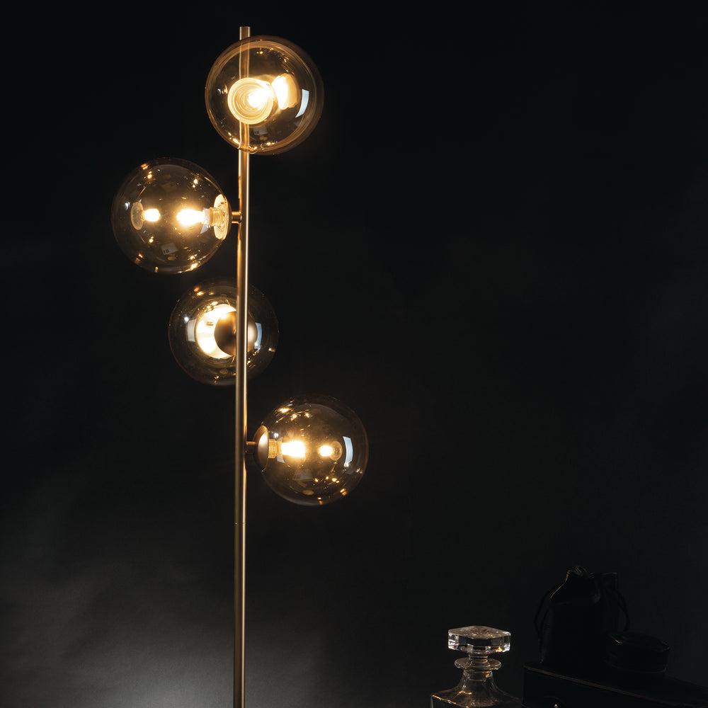 Lámpara de pie HONEY en metal satinado con cuatro difusores de vidrio soplado