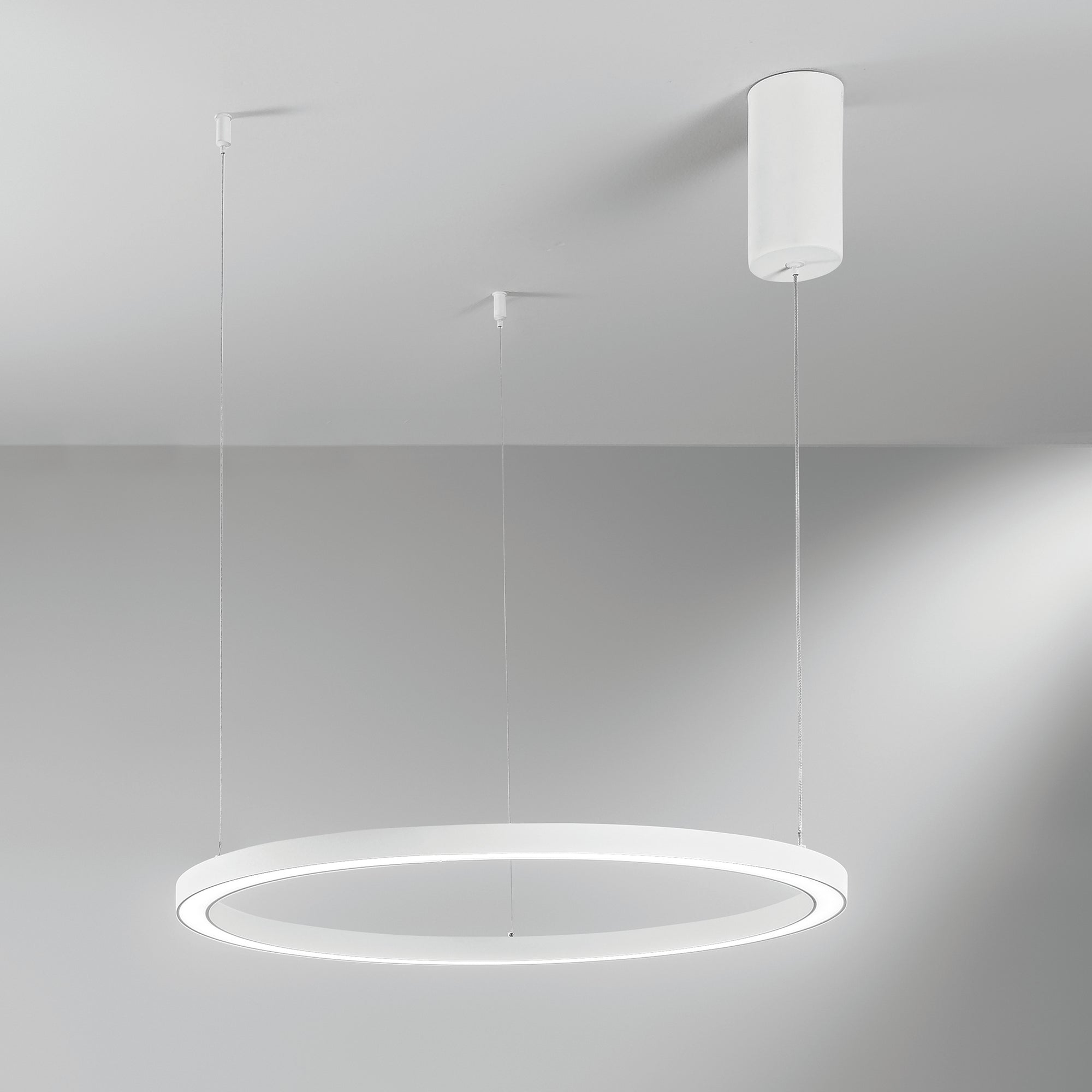 Lampadario a sospensione HOOP con interruttore CCT per la personalizzazione della temperatura colore - FT-FeelThe